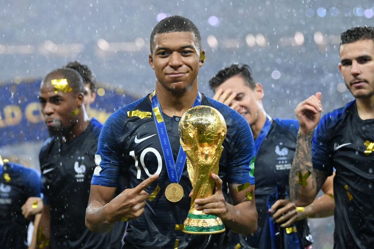 ảnh nền Mbappe 0050